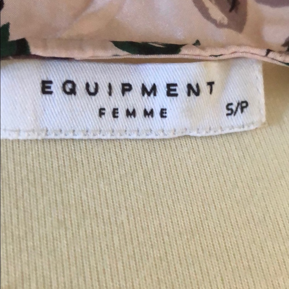 Equipment Femme/Satin Tank top - Picture 4 of 4